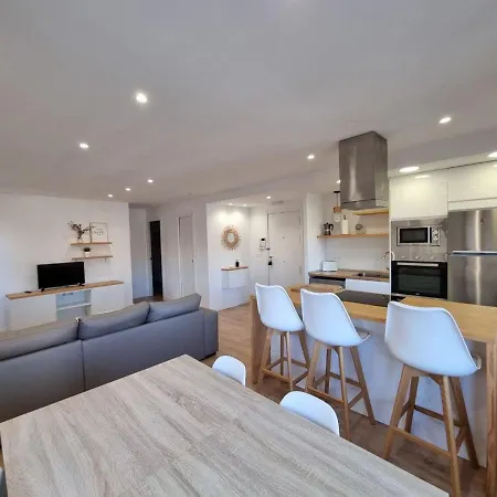 Apartment 102a Moderno 2