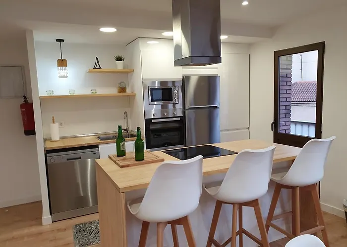 102a Moderno 2 * Gijón